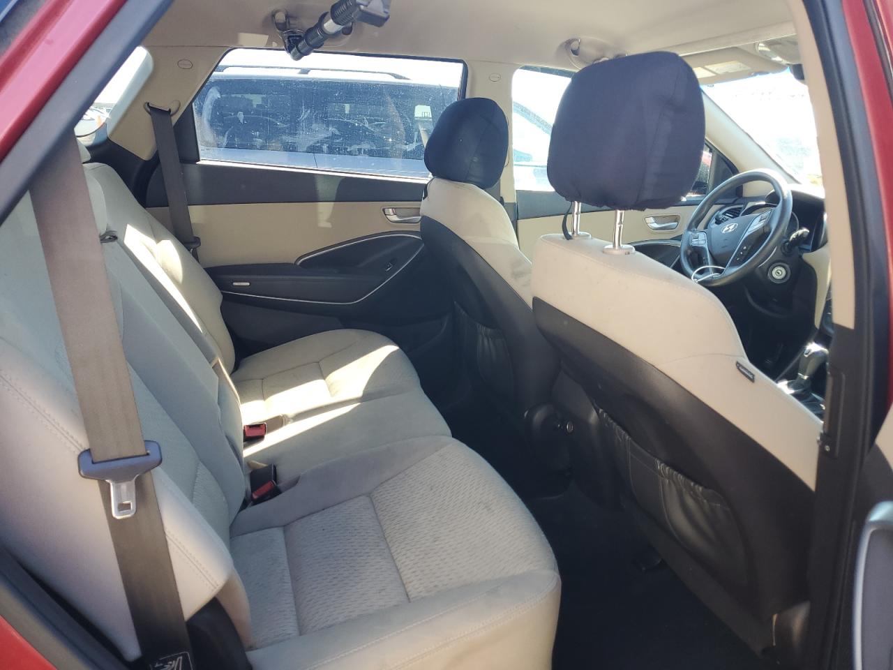 2018 Hyundai Santa Fe - Image 11
