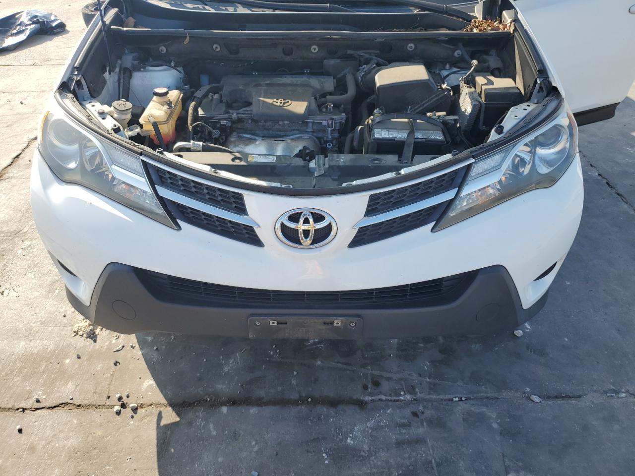 2015 Toyota RAV 4 - Image 13