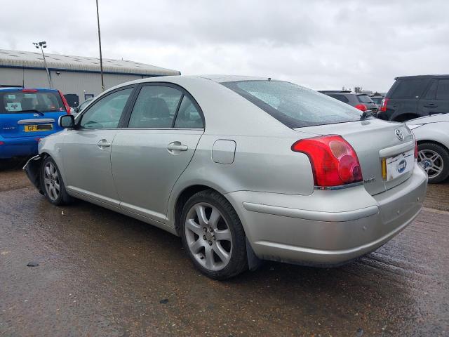 2004 TOYOTA AVENSIS T4