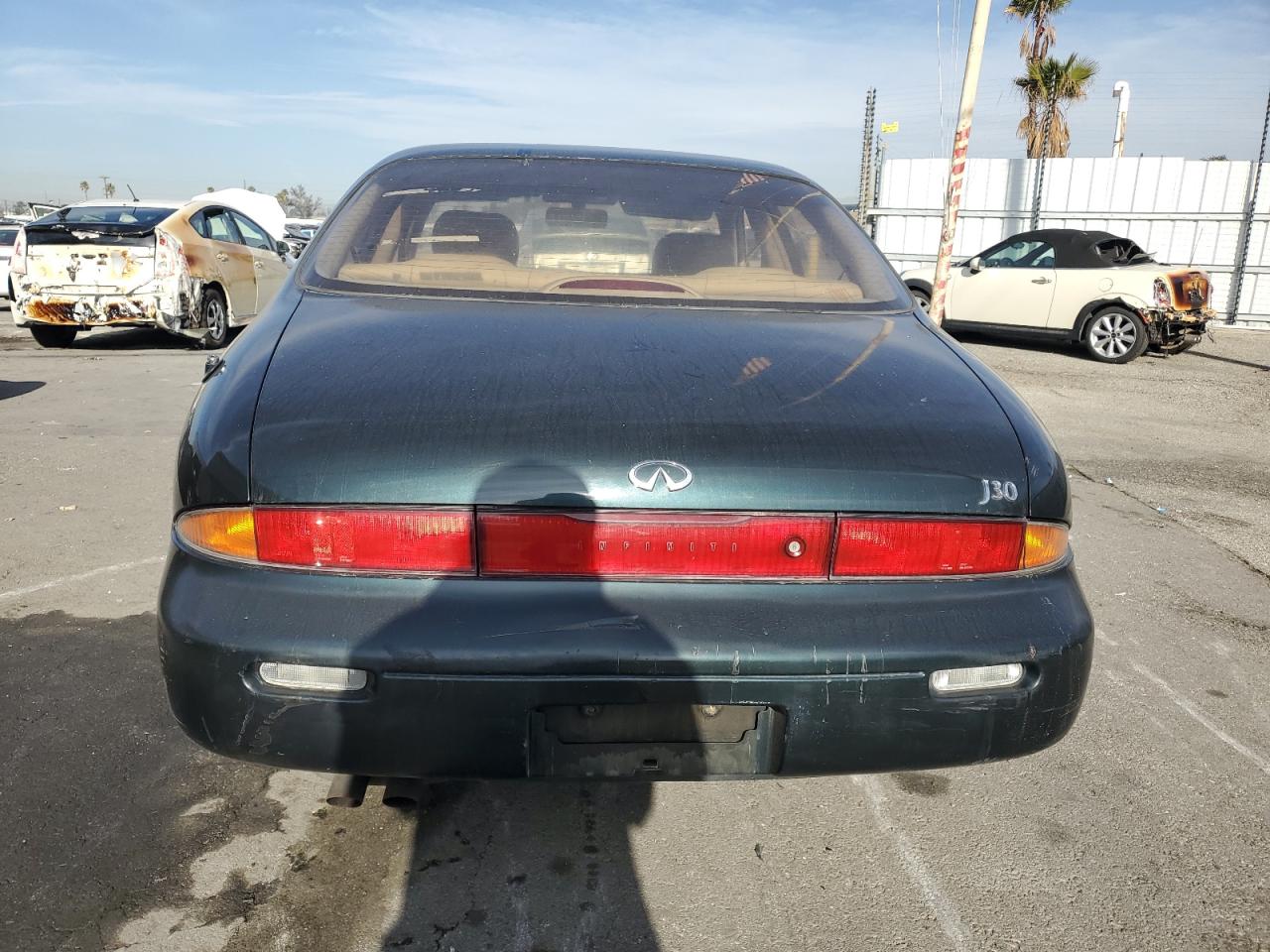 1995 Infiniti J - Image 6