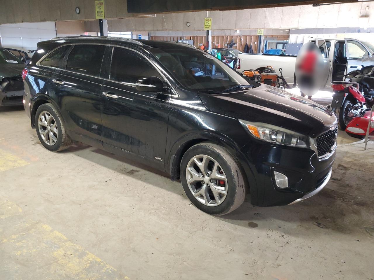 2016 Kia Sorento - Image 4