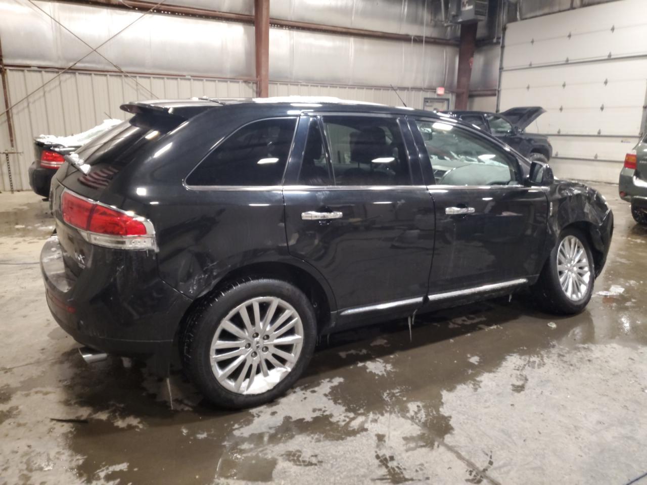 2011 Lincoln MKX - Image 3