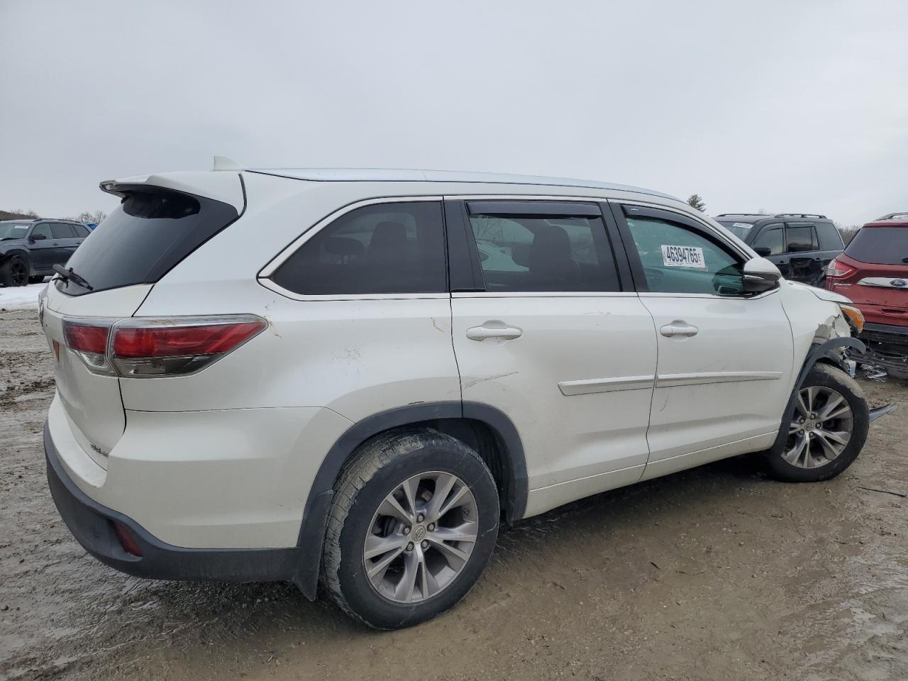 2015 Toyota Highlander - Image 3