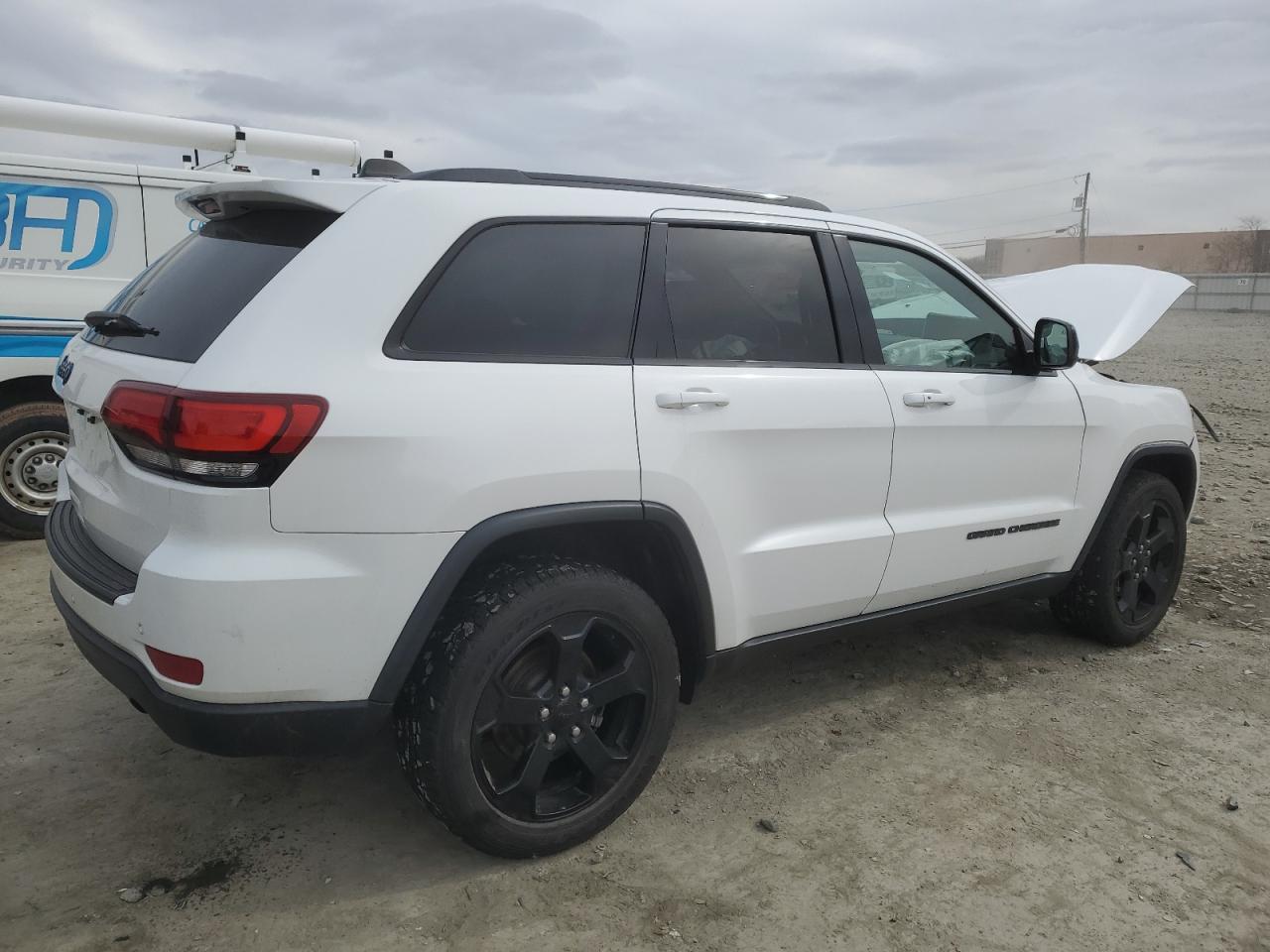 2020 Jeep Grand Cherokee - Image 3