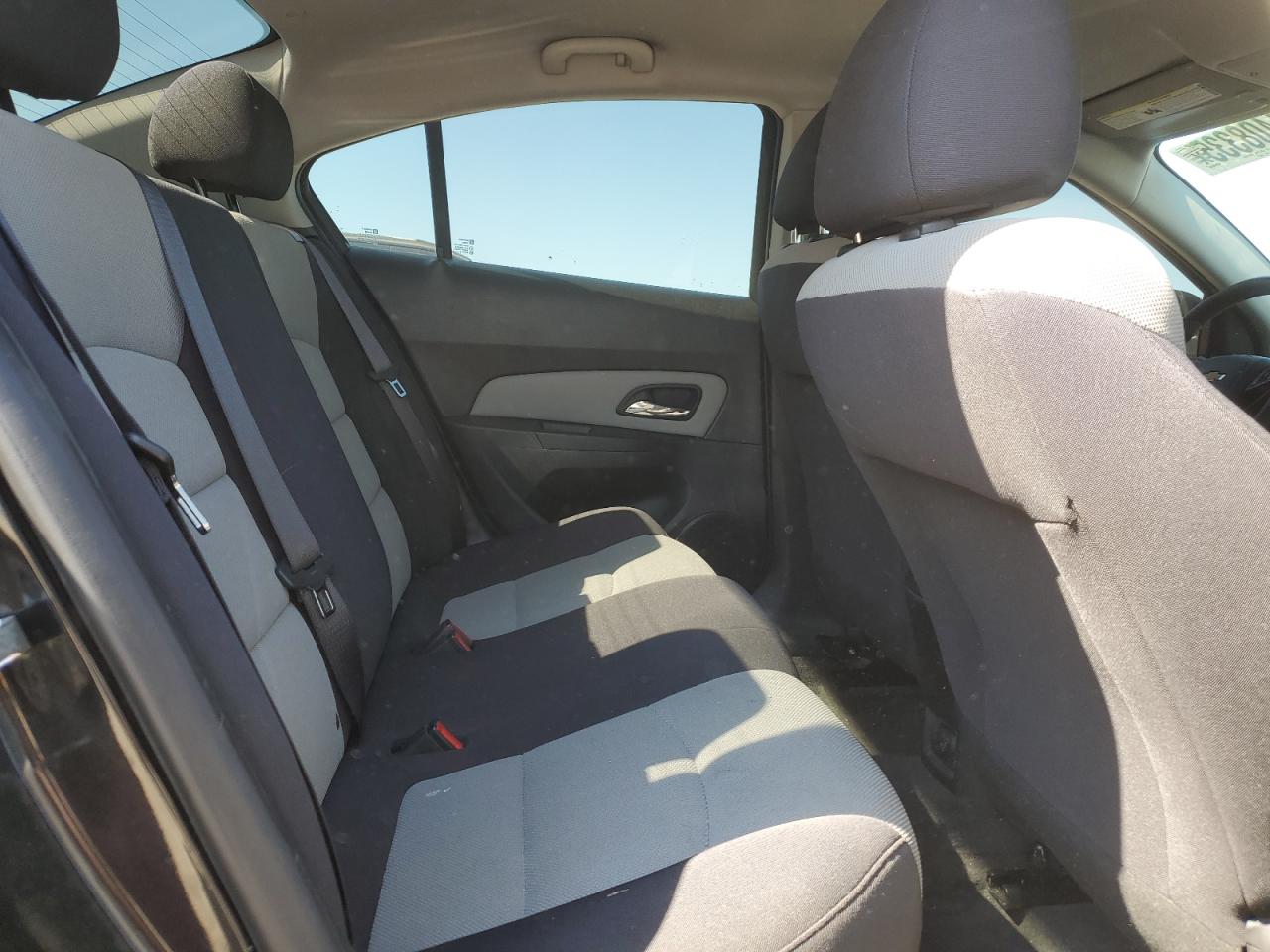 2015 Chevrolet Cruze - Image 10