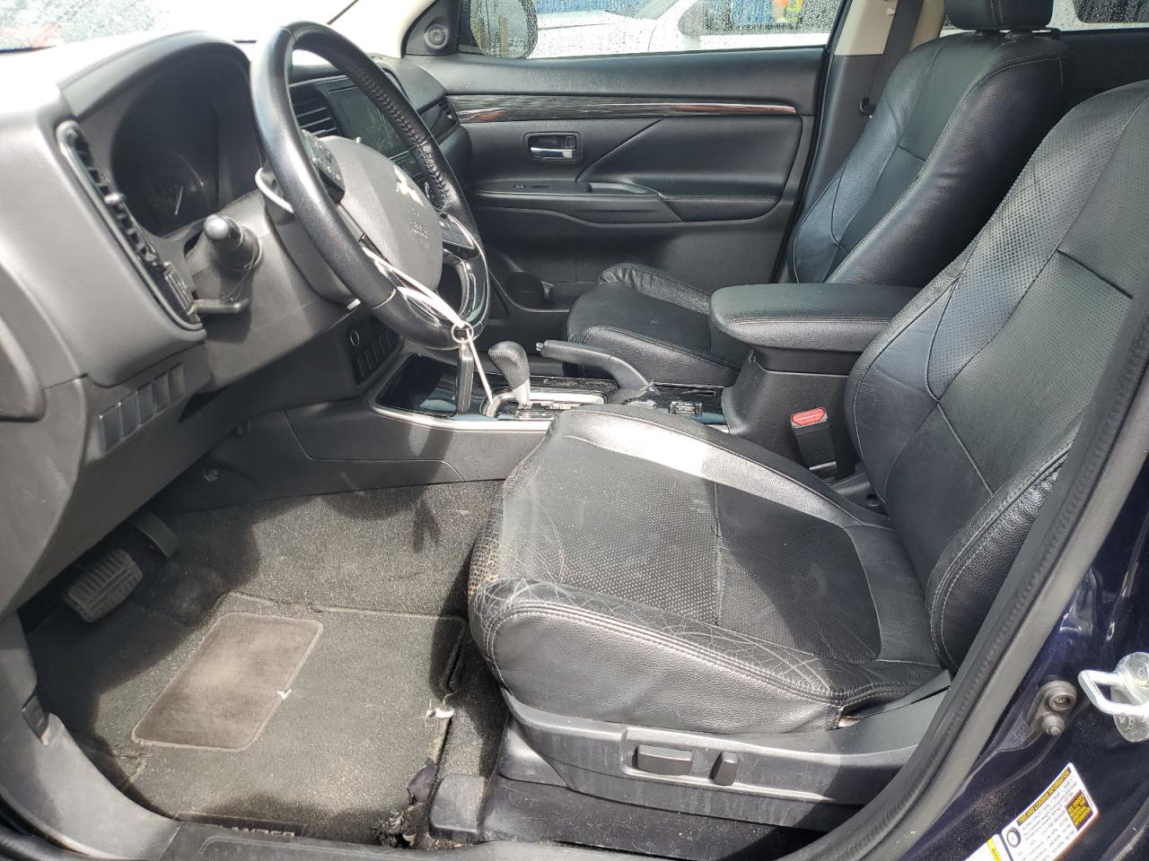 2017 Mitsubishi Outlander - Image 7