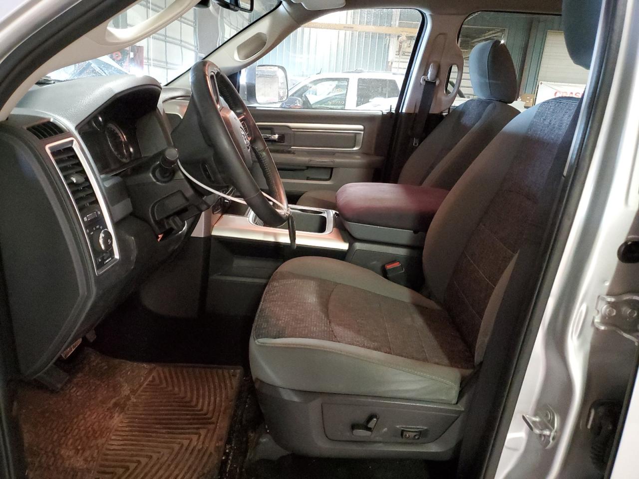 2016 RAM 1500 - Image 7