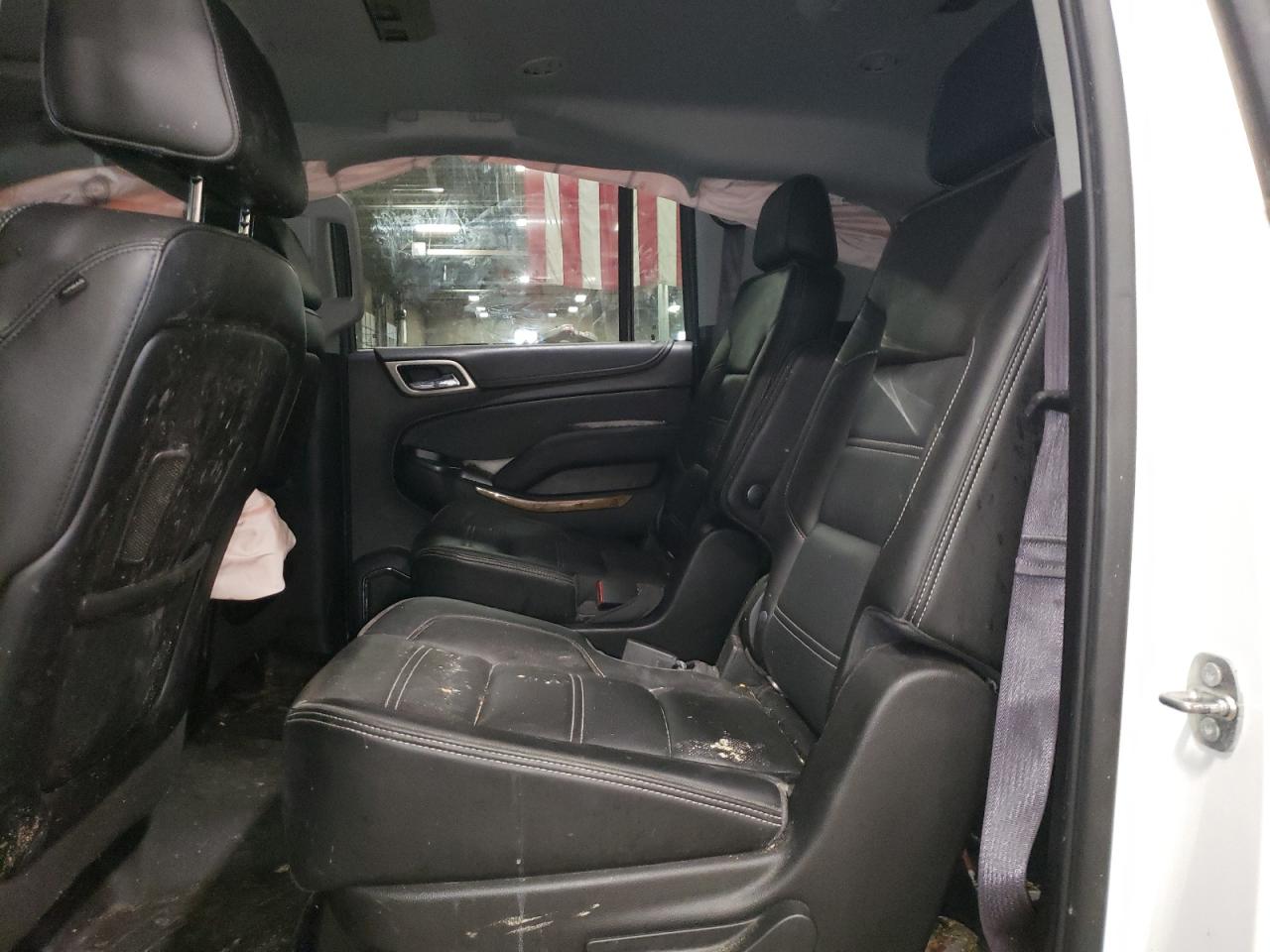 2016 GMC Yukon - Image 12