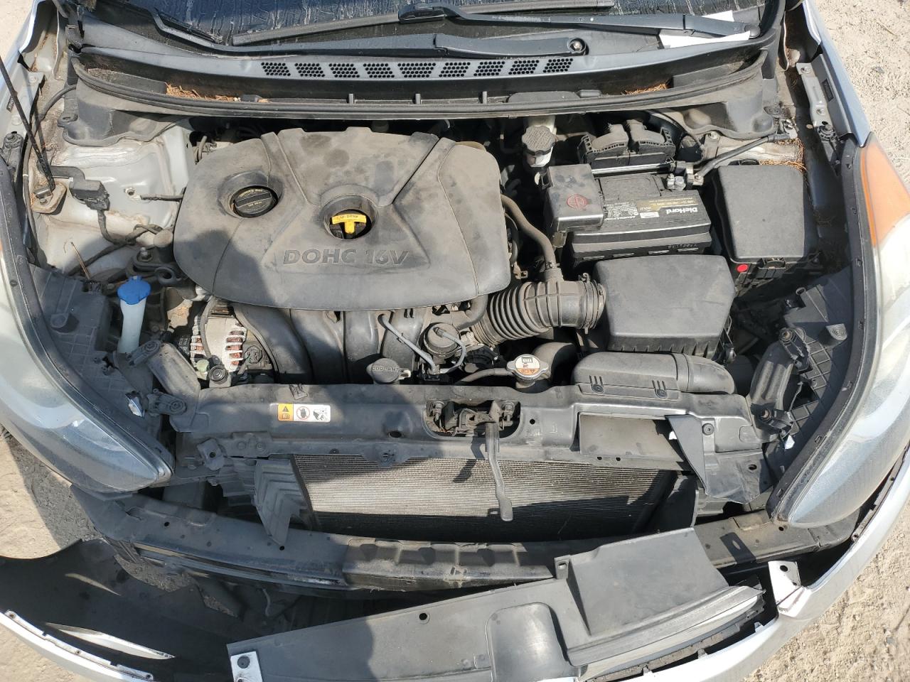 2013 Hyundai Elantra - Image 11