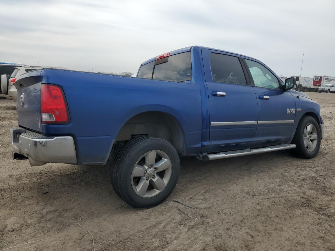 2016 RAM 1500 - Image 3