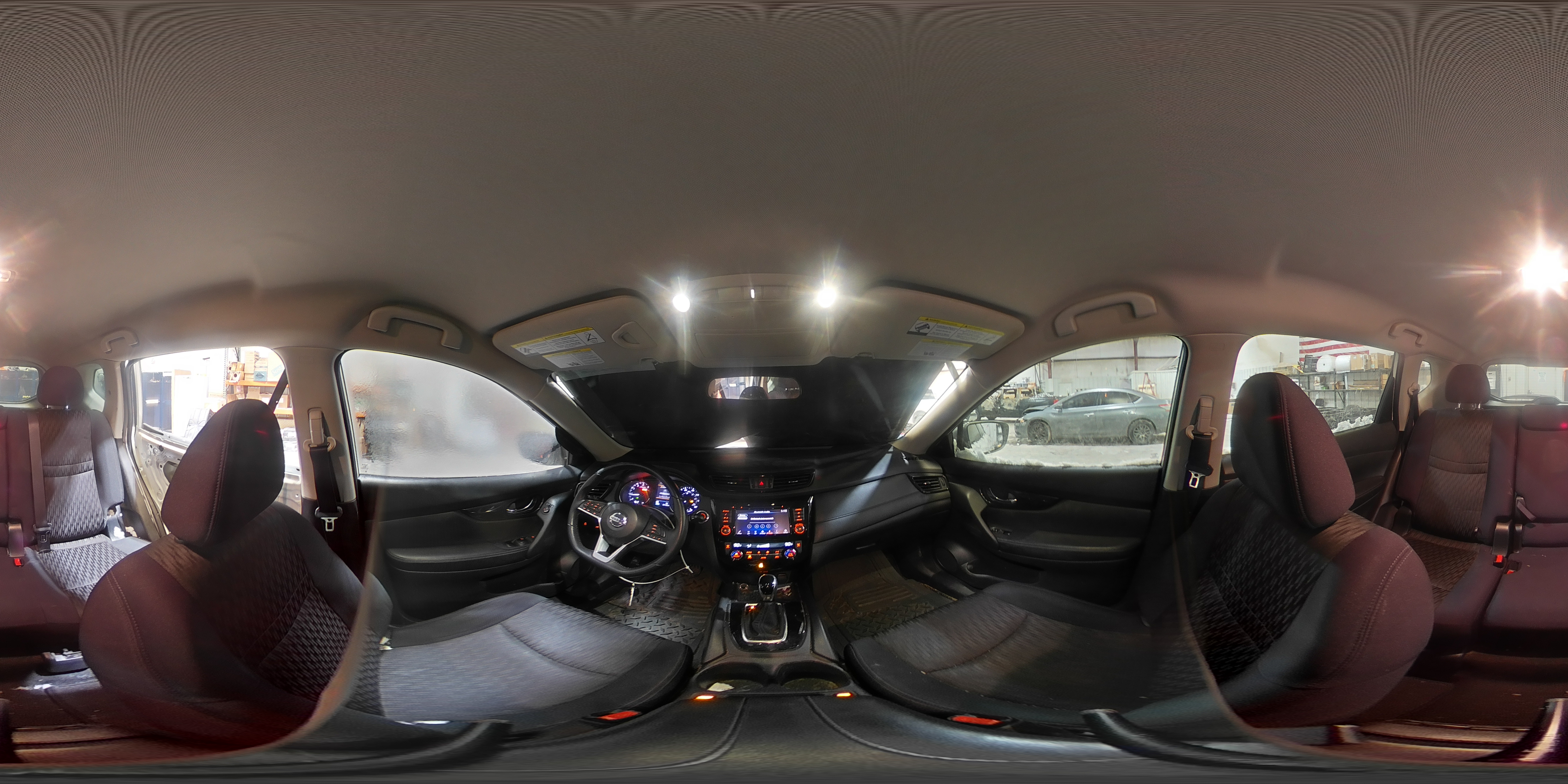 2018 Nissan Rogue - Image 13