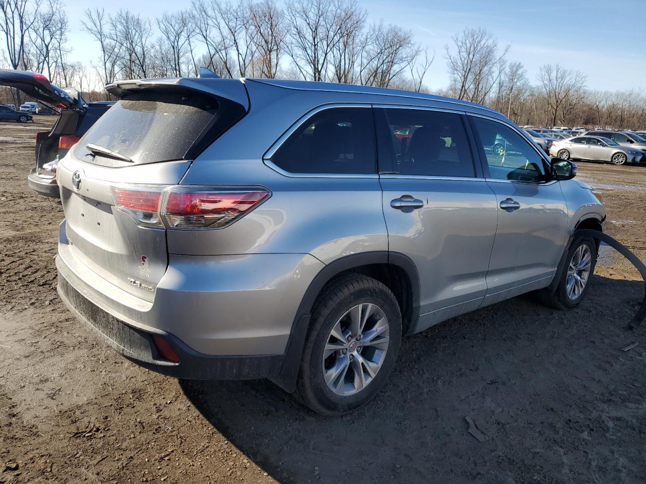 2015 Toyota Highlander - Image 3