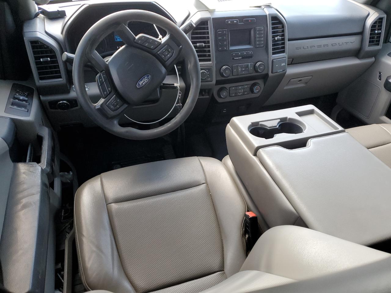 2020 Ford F350 - Image 8