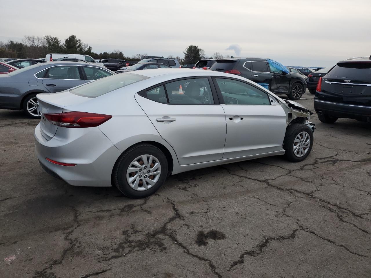 2018 Hyundai Elantra - Image 3