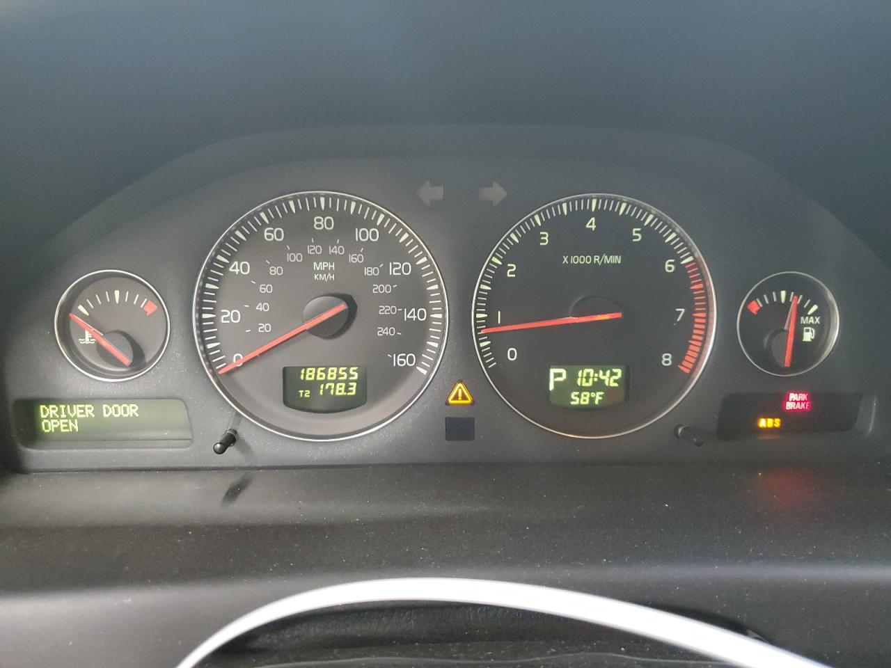 2005 Volvo XC70 - Image 9