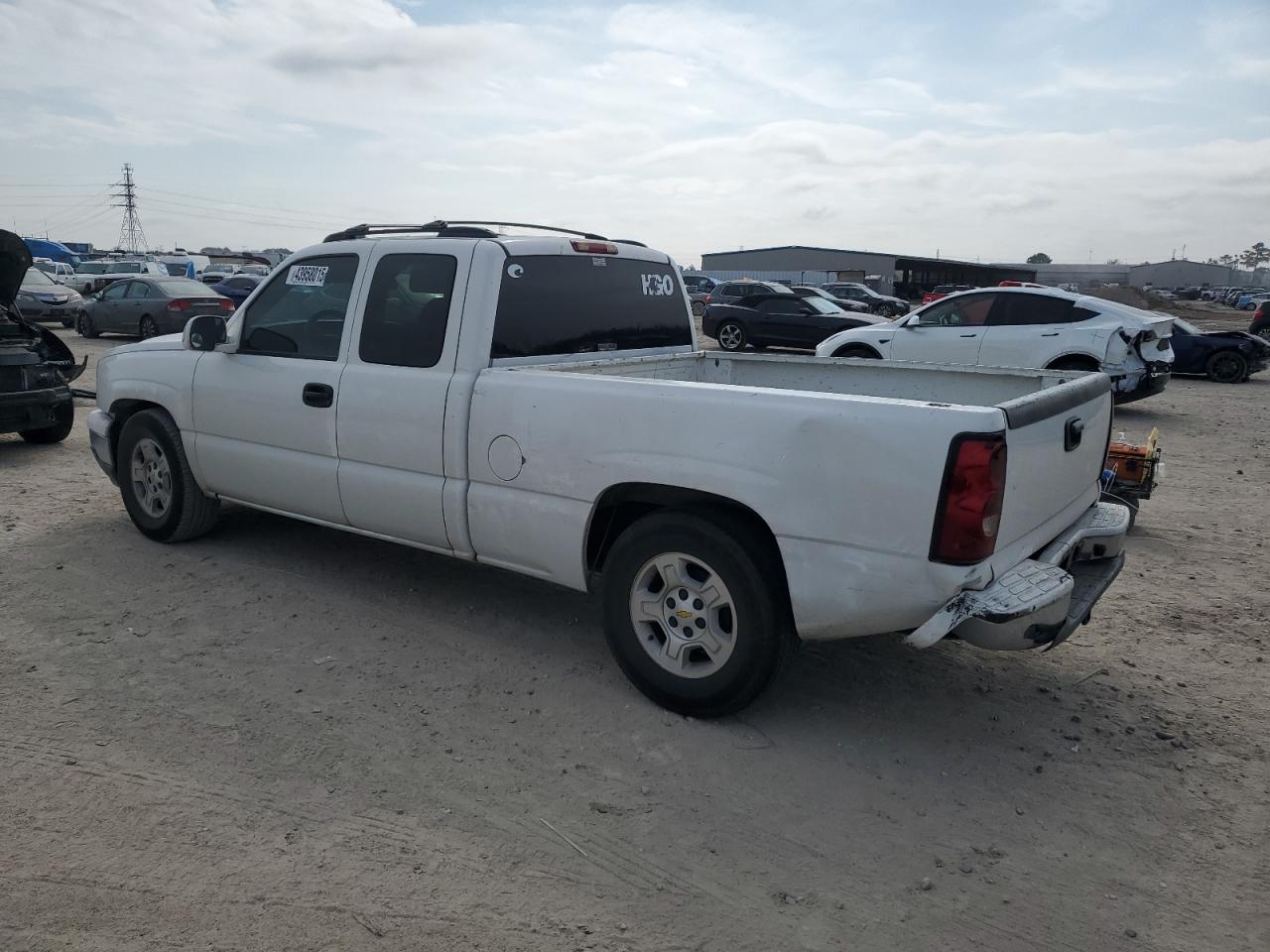 2007 Chevrolet Silverado - Image 2