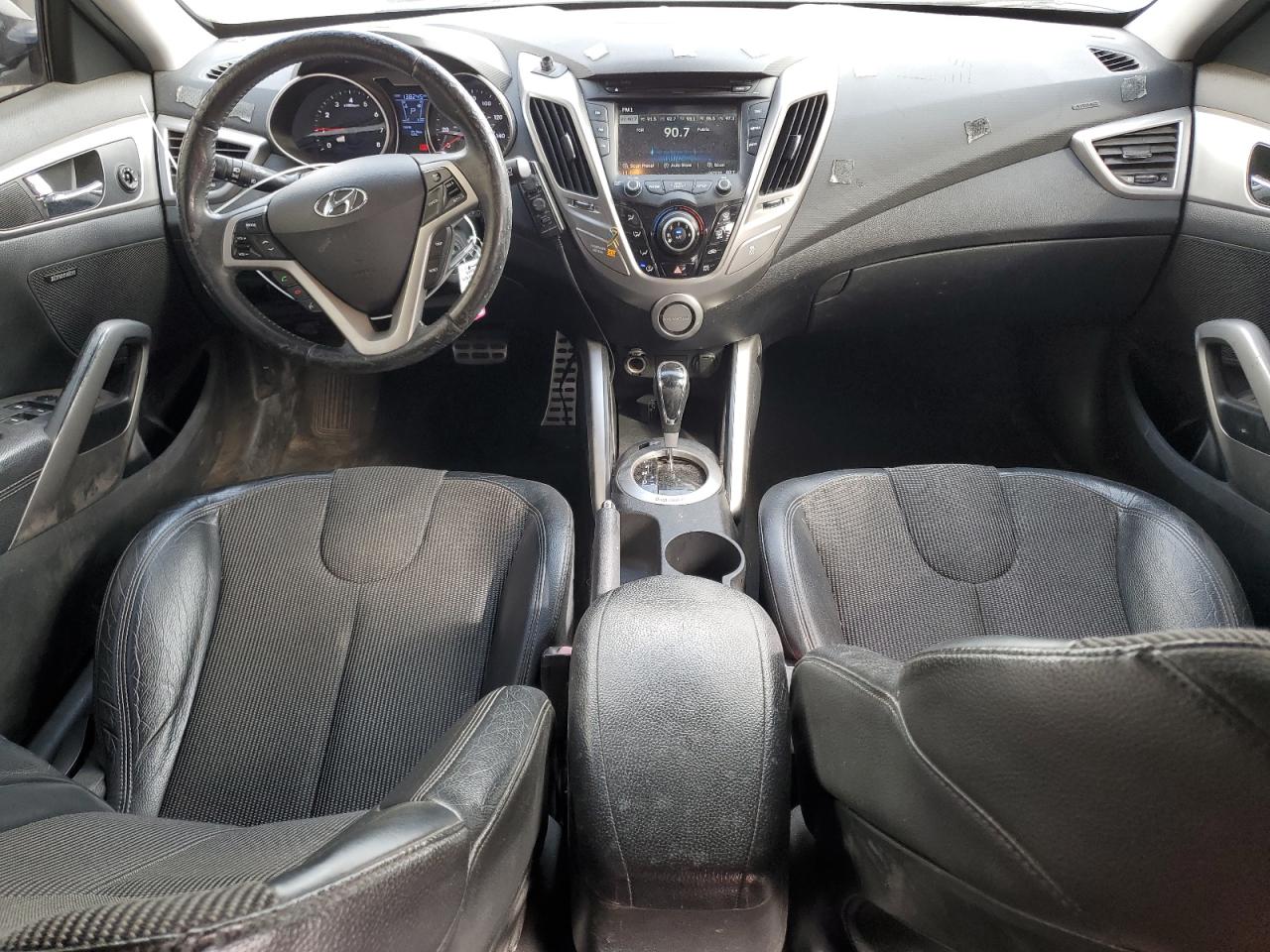 2012 Hyundai Veloster - Image 8