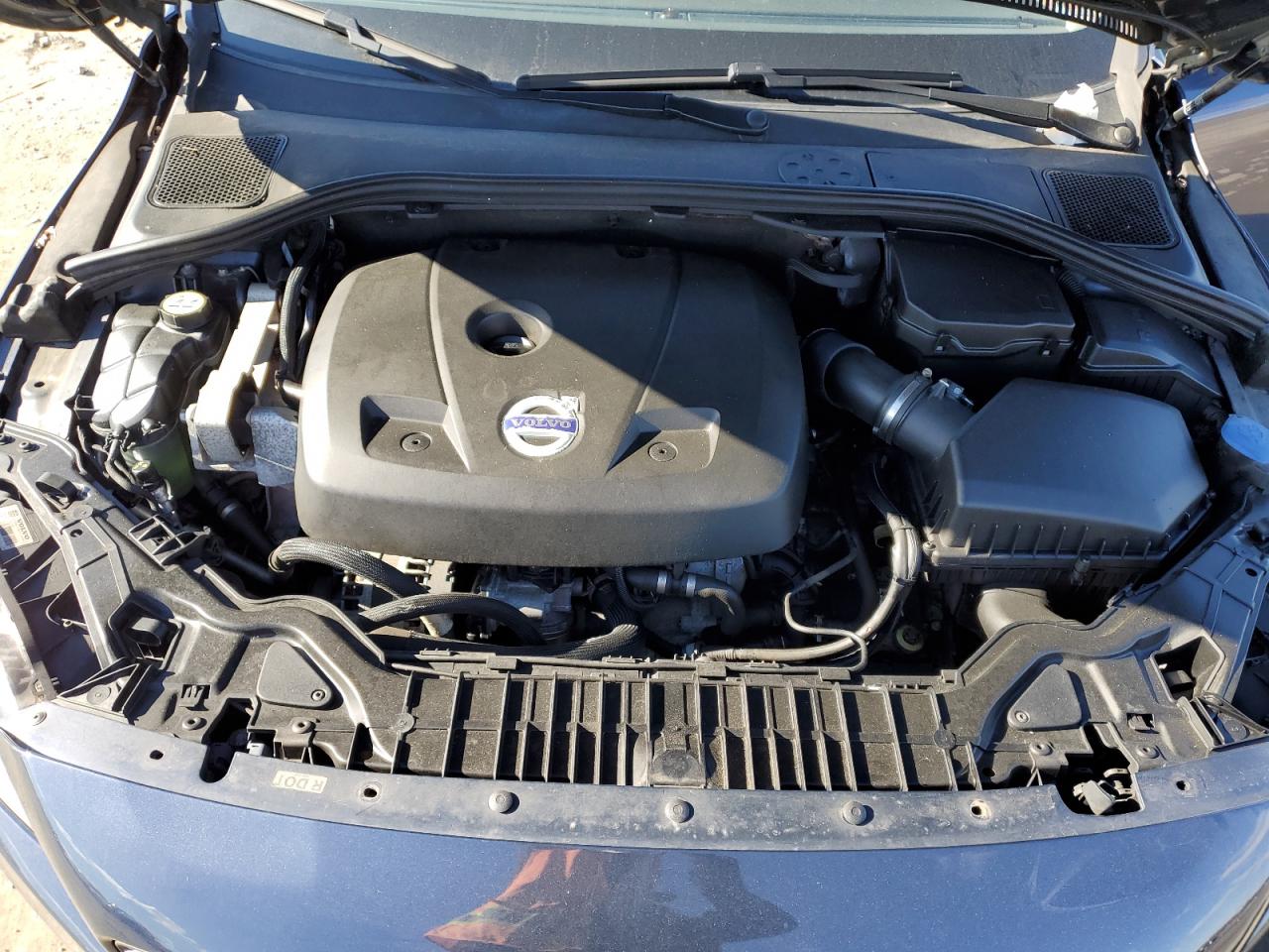 2015 Volvo S60 - Image 11