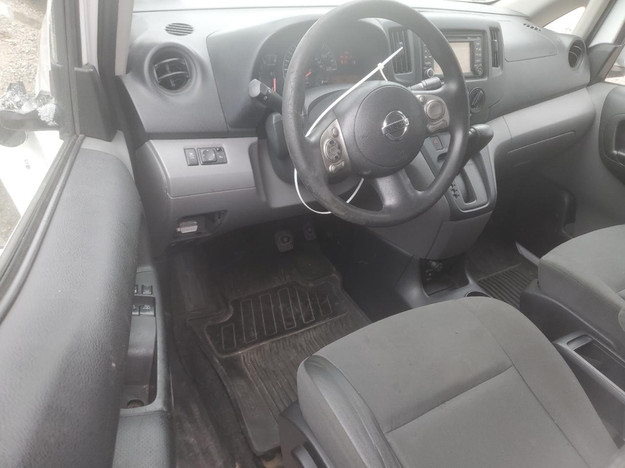 2014 Nissan NV - Image 8
