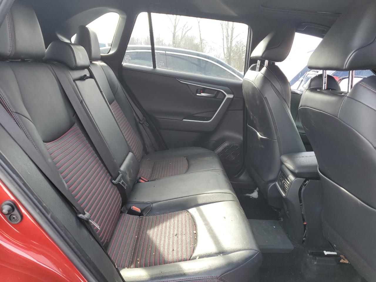 2021 Toyota RAV 4 - Image 11