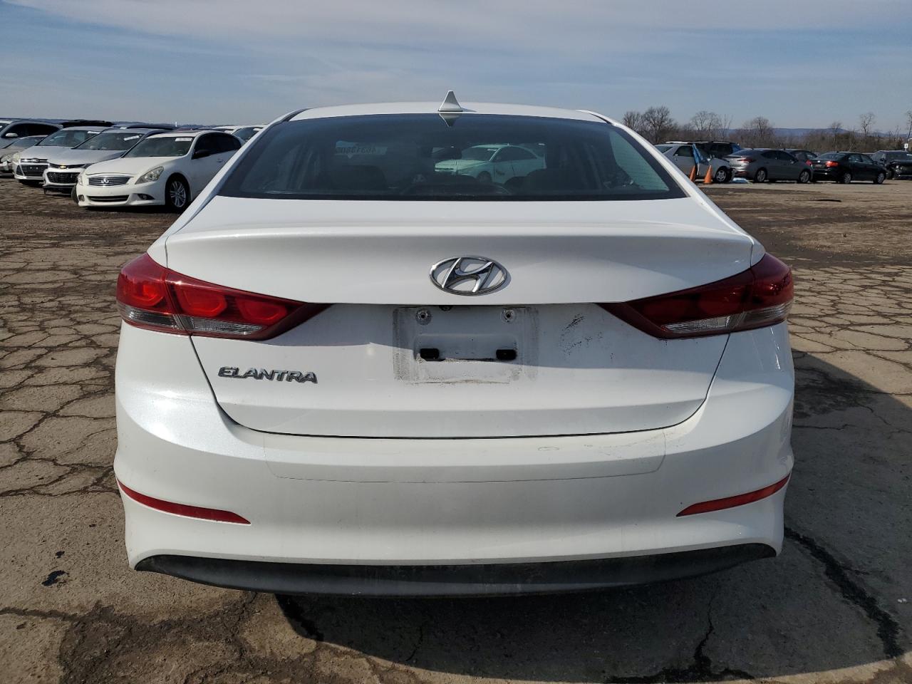 2018 Hyundai Elantra - Image 6