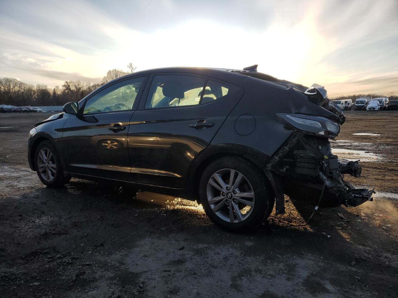 2018 Hyundai Elantra - Image 2