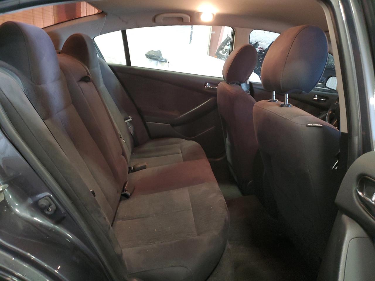 2011 Nissan Altima - Image 10