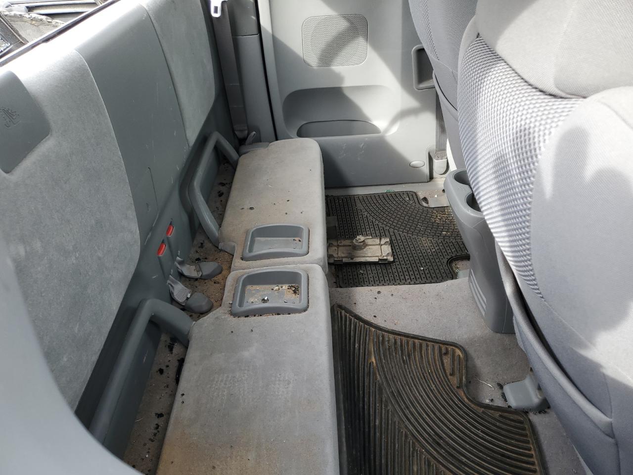 2005 Toyota Tacoma - Image 10