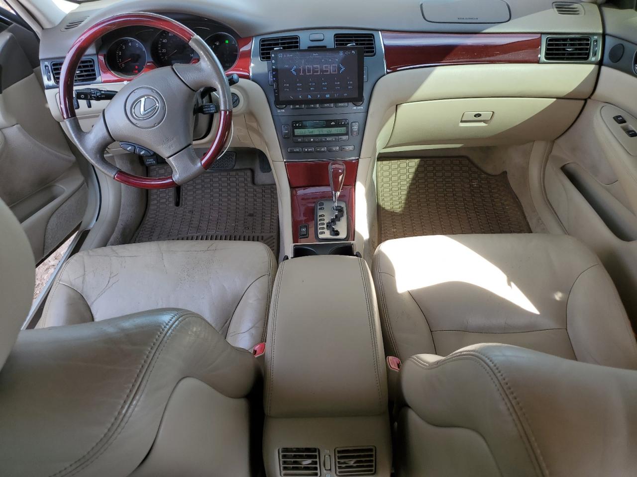 2004 Lexus ES - Image 8