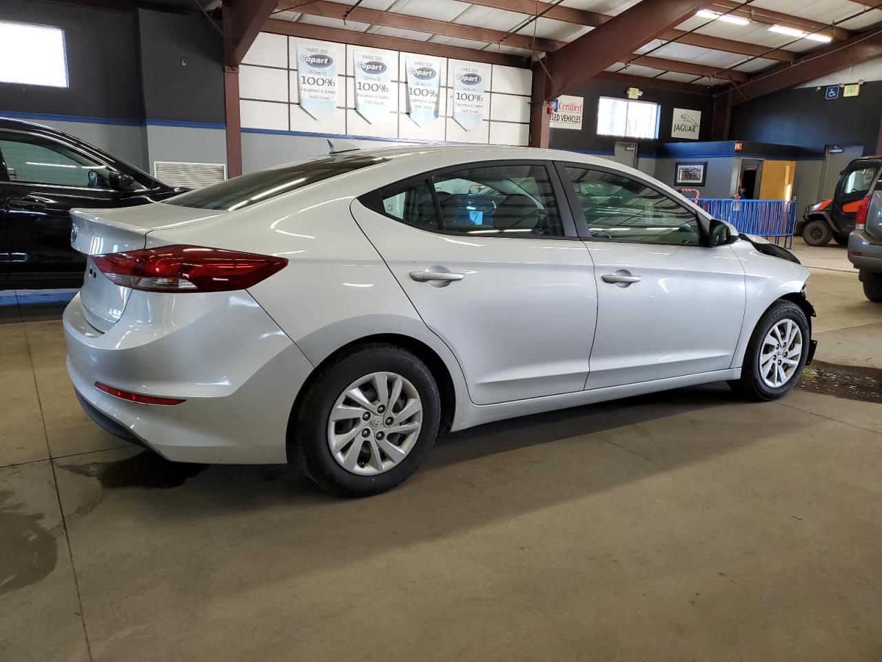 2017 Hyundai Elantra - Image 3