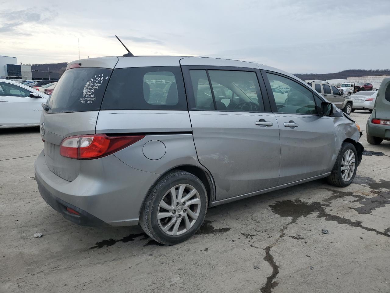 2012 Mazda 5 - Image 3