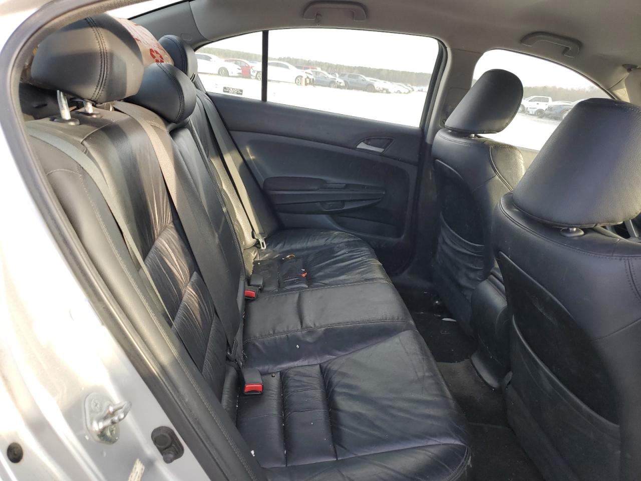 2012 Honda Accord - Image 10