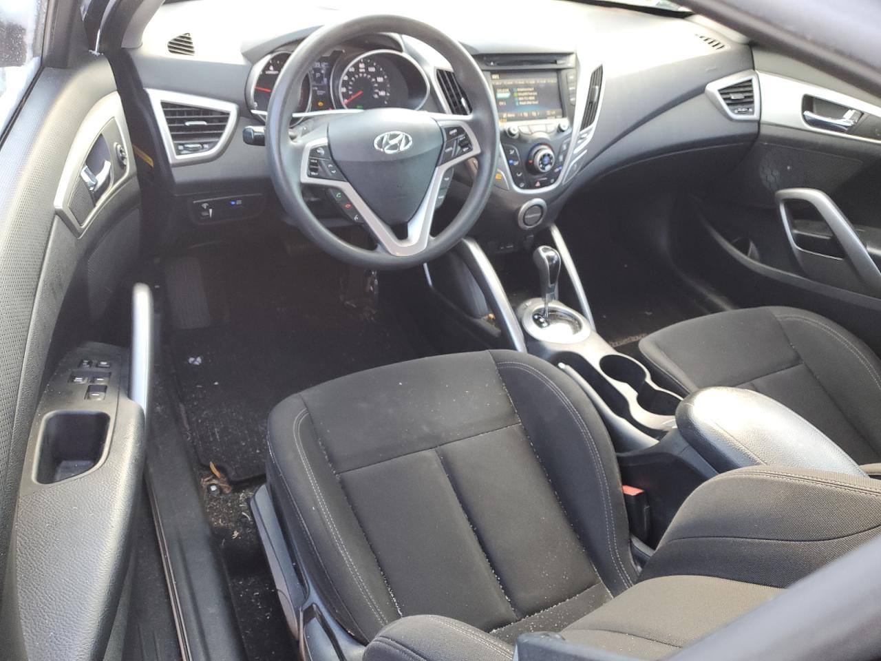 2014 Hyundai Veloster - Image 8
