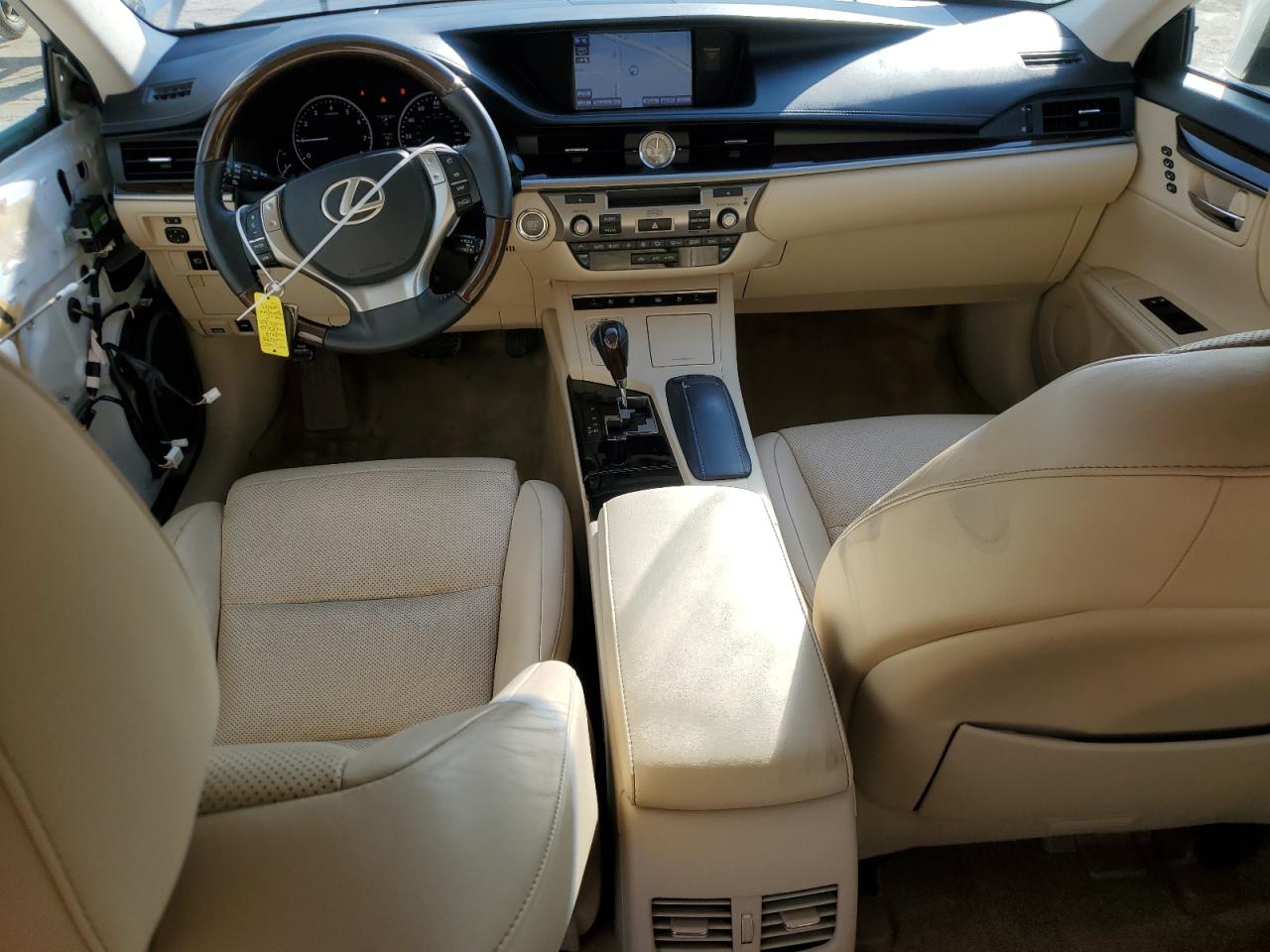 2014 Lexus ES - Image 8