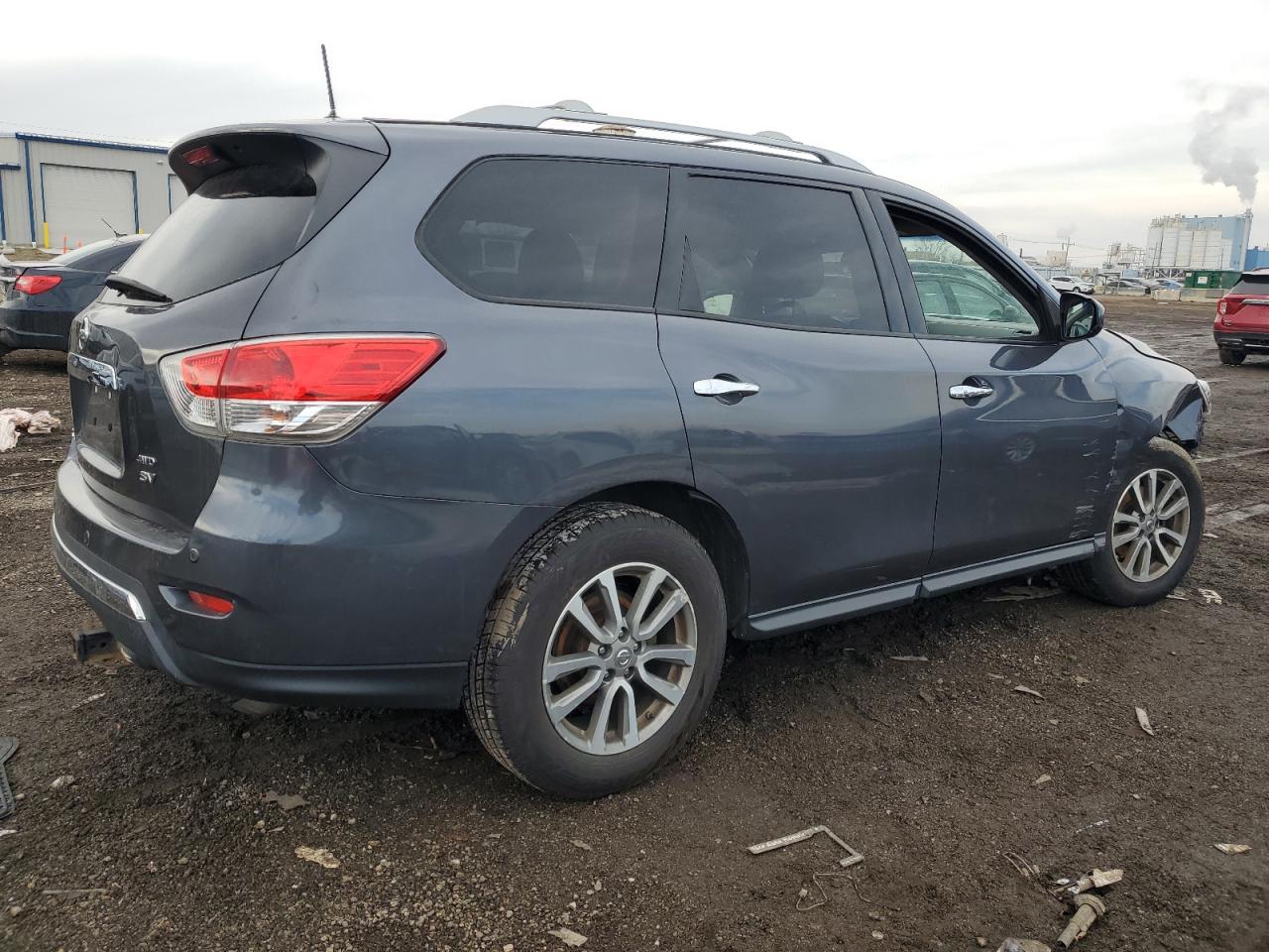 2013 Nissan Pathfinder - Image 3