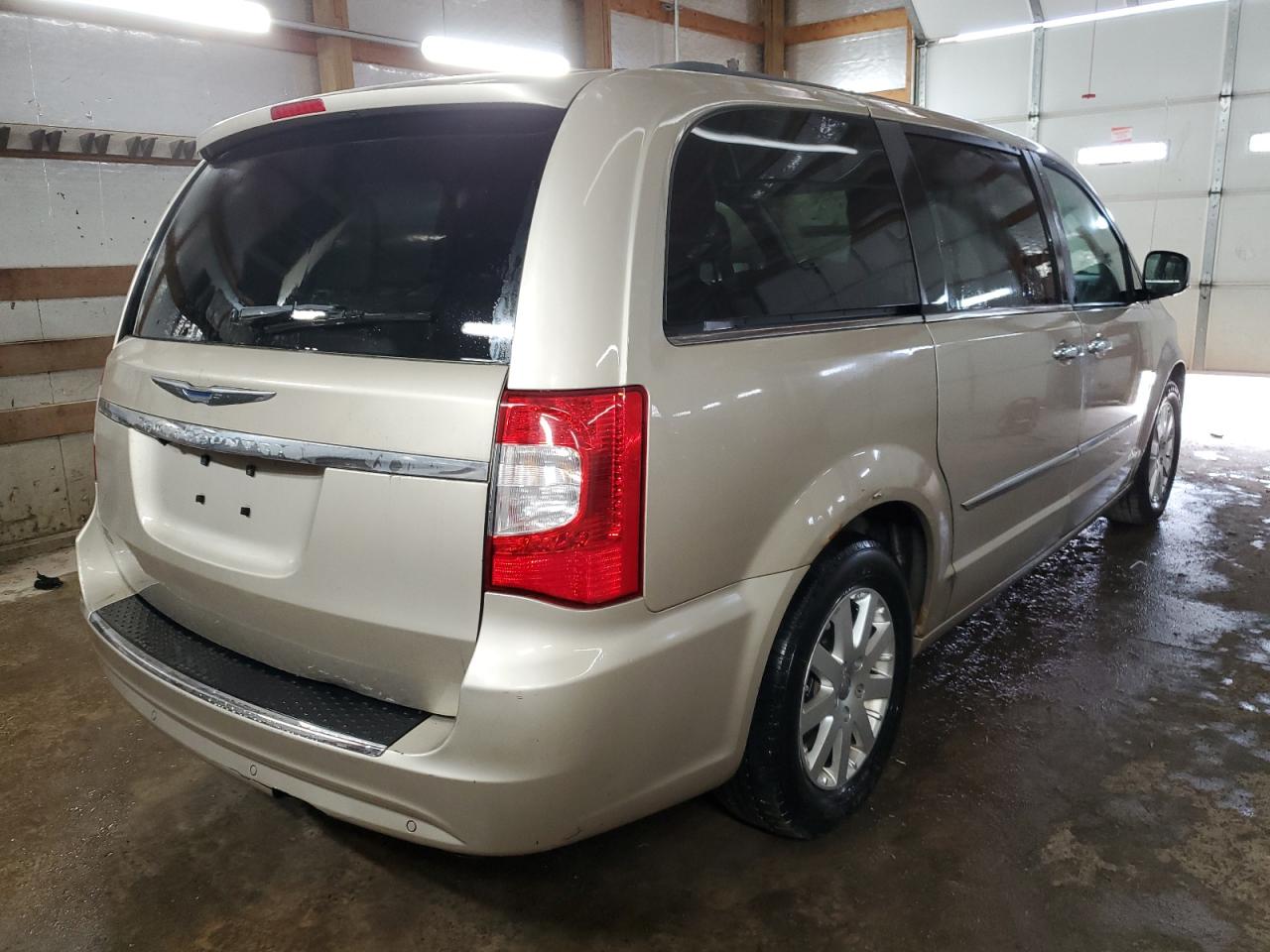 2012 Chrysler Town & Country - Image 3