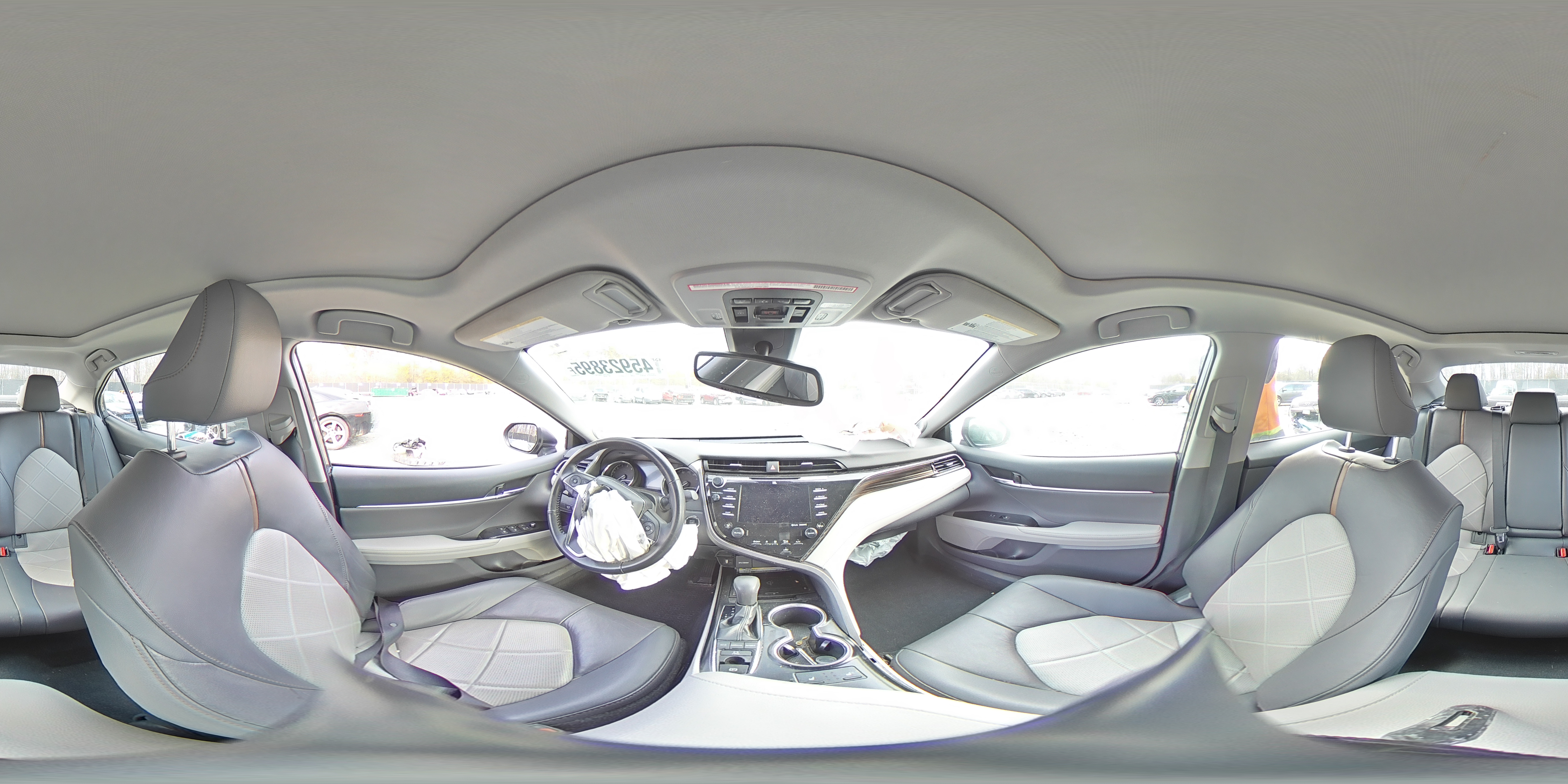 2019 Toyota Camry - Image 12