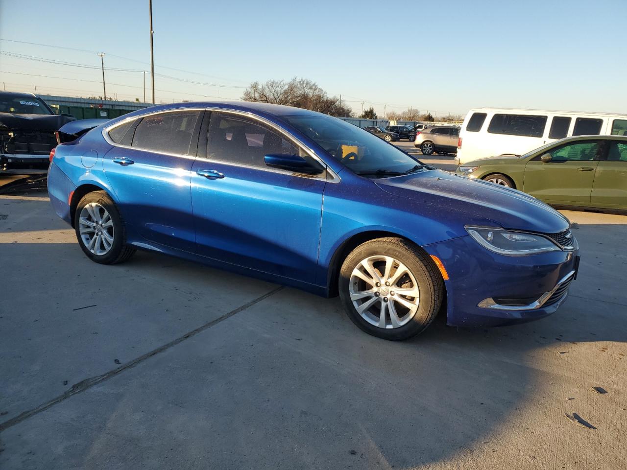 2015 Chrysler 200 - Image 4