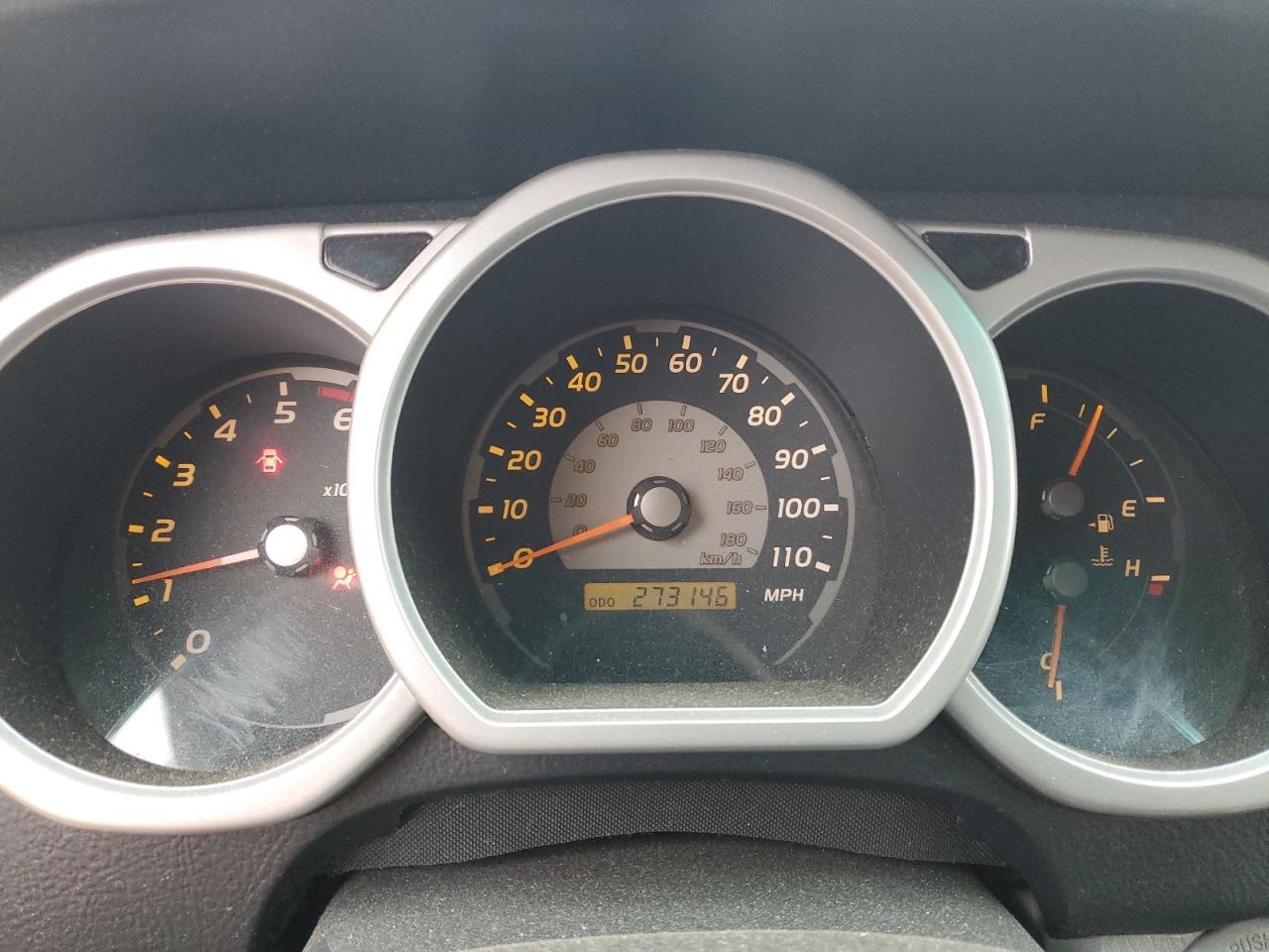 2004 Toyota 4Runner - Image 9
