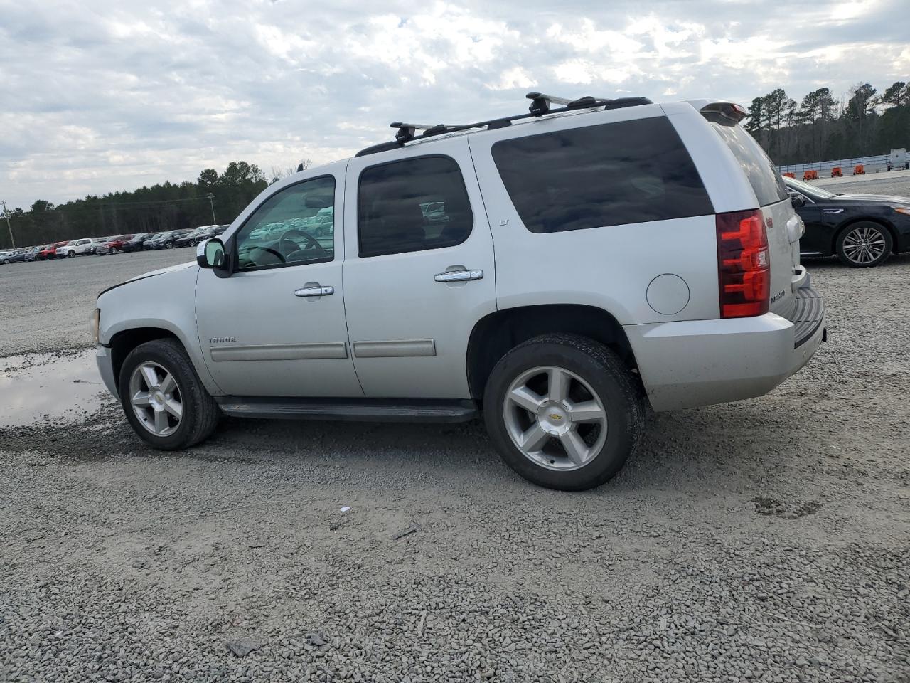 2011 Chevrolet Tahoe - Image 2