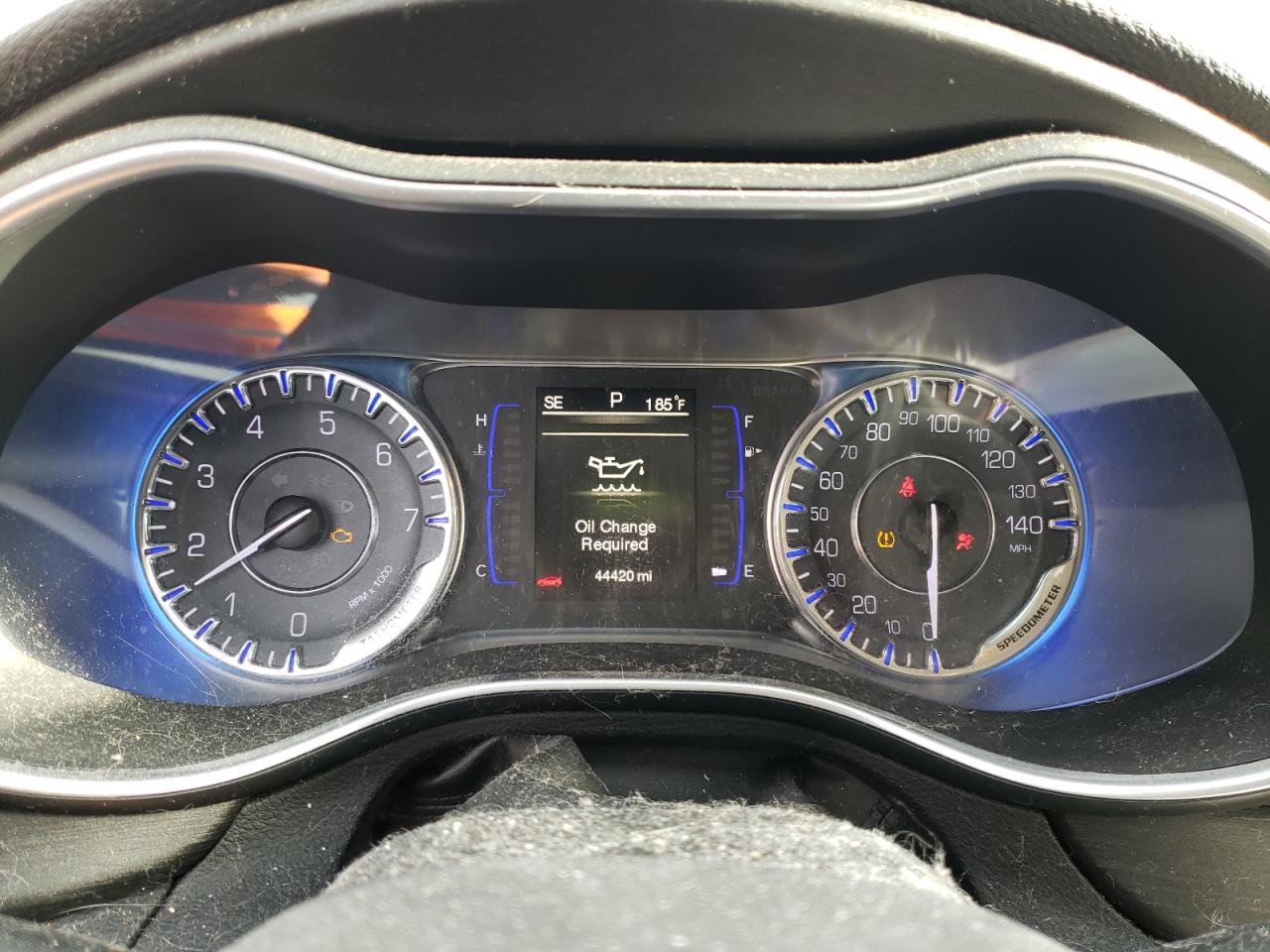 2015 Chrysler 200 - Image 9