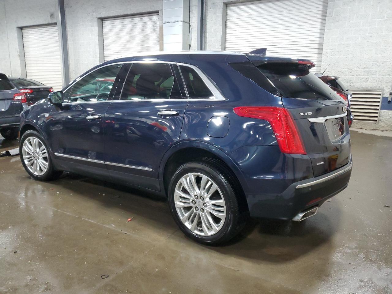 2017 Cadillac XT5 - Image 2