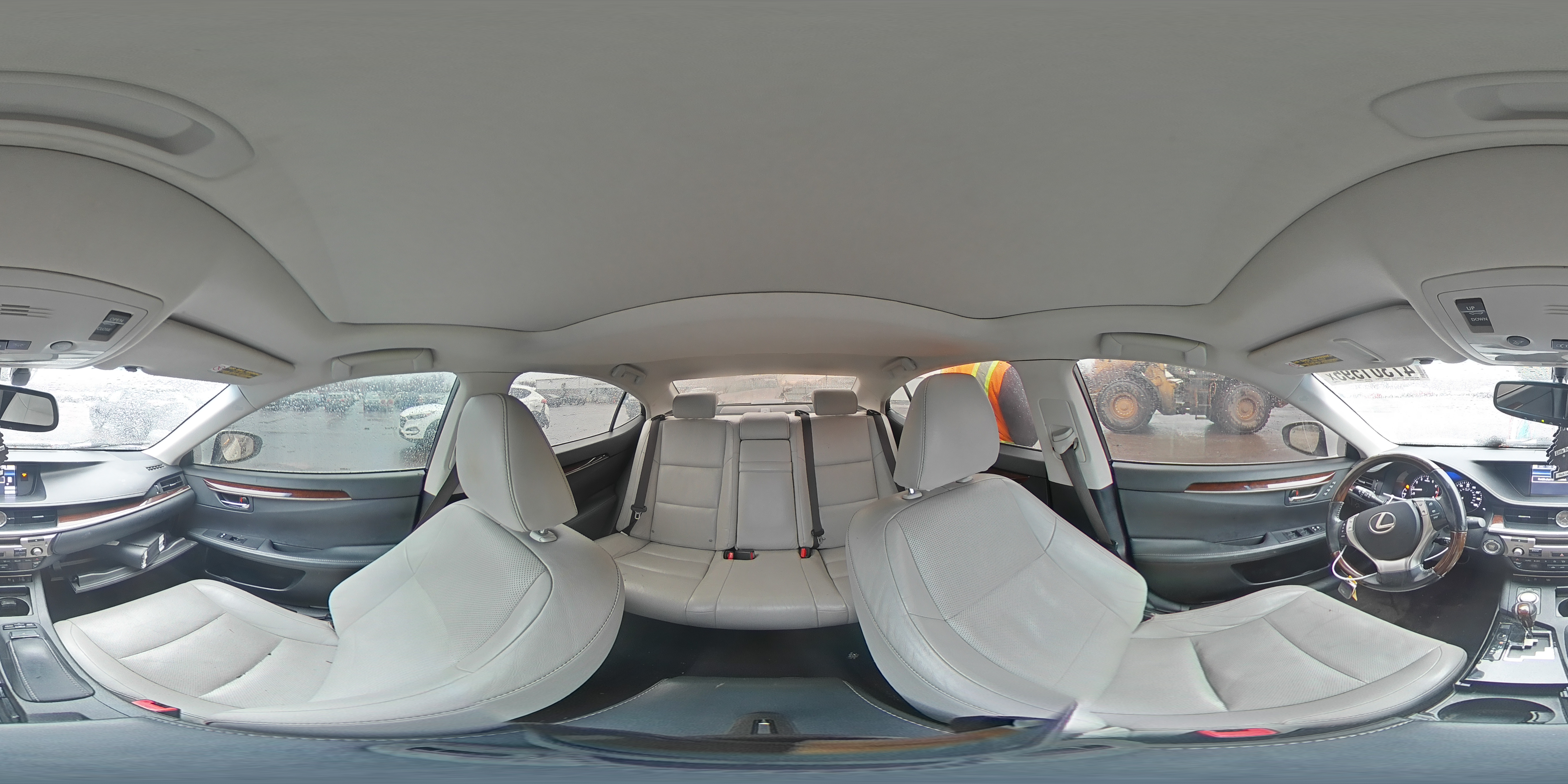 2014 Lexus ES - Image 13