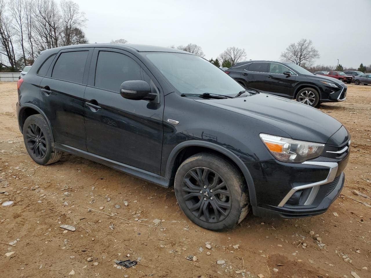 2018 Mitsubishi Outlander - Image 4