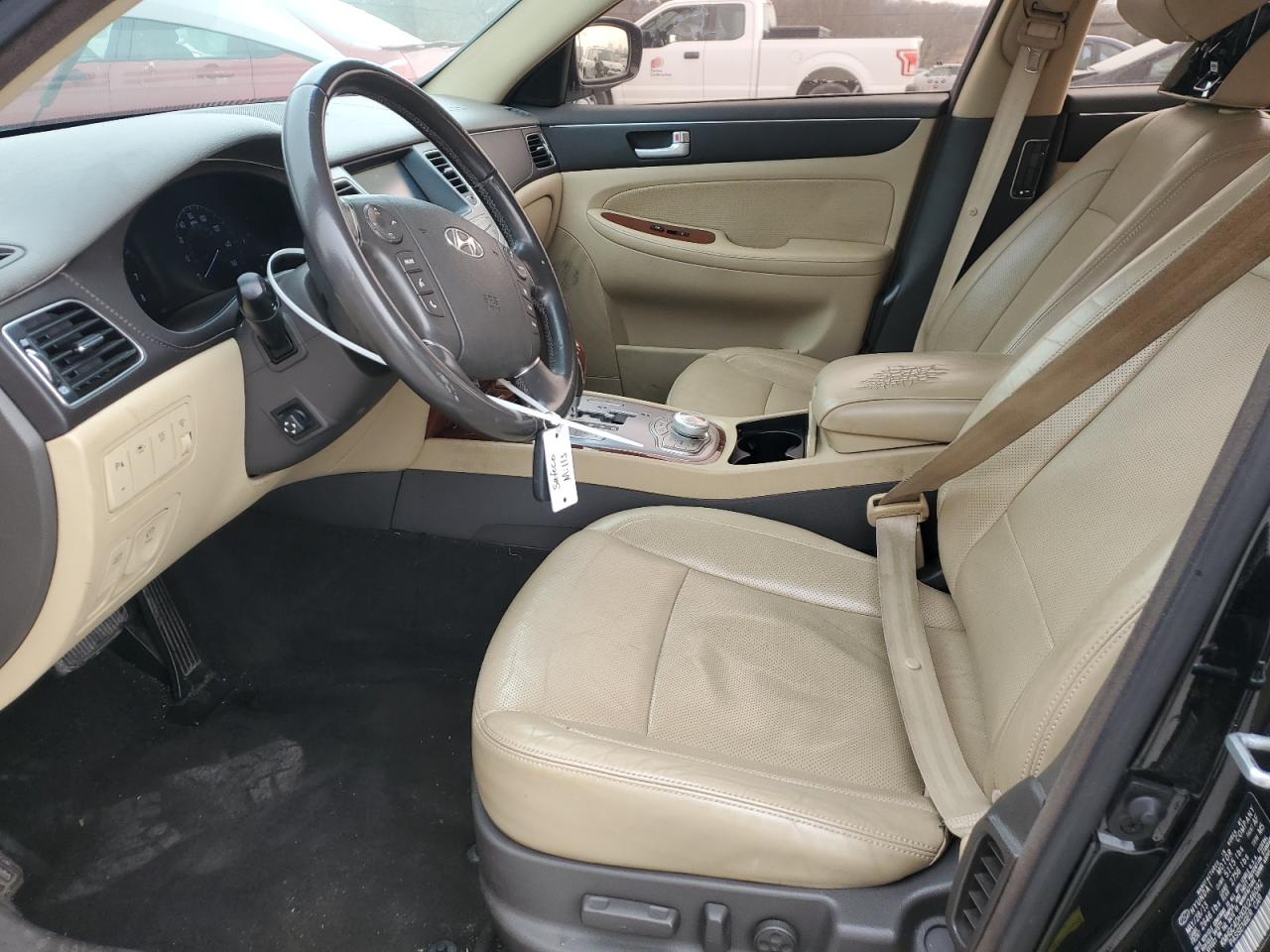 2013 Hyundai Genesis - Image 7