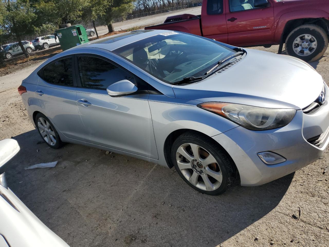 2011 Hyundai Elantra - Image 4