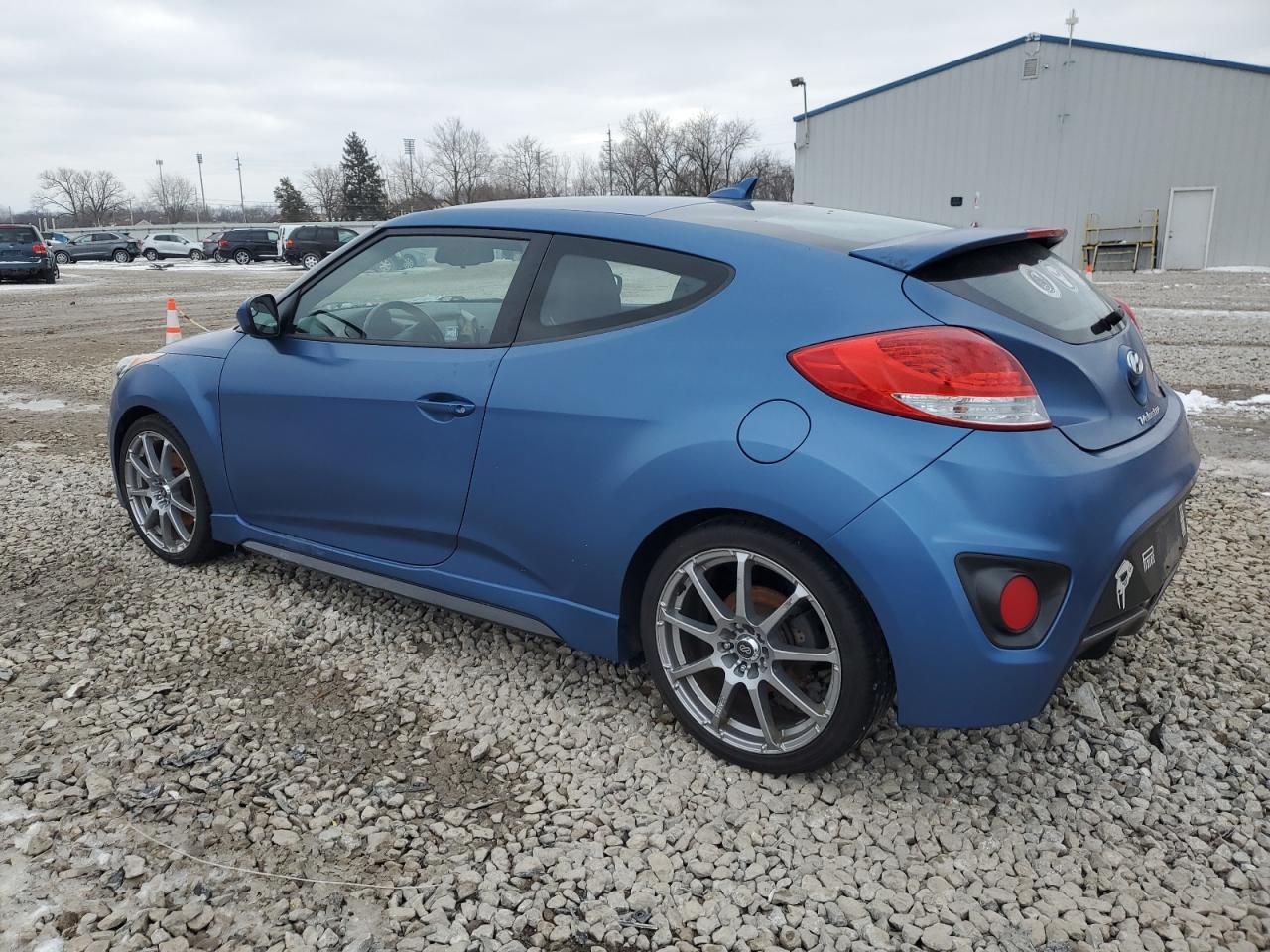 2016 Hyundai Veloster - Image 2