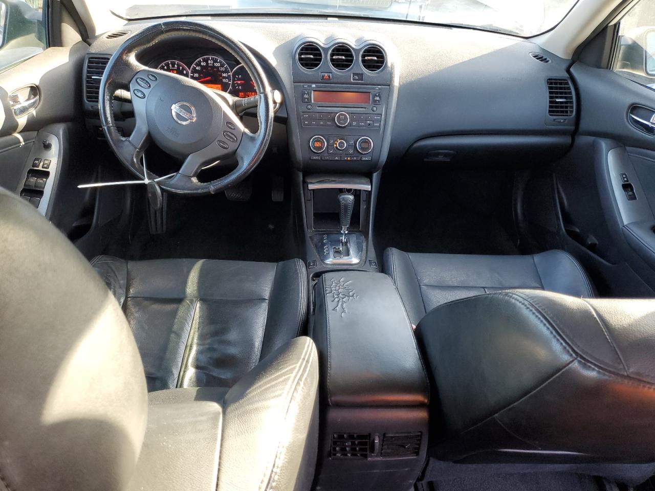 2010 Nissan Altima - Image 8