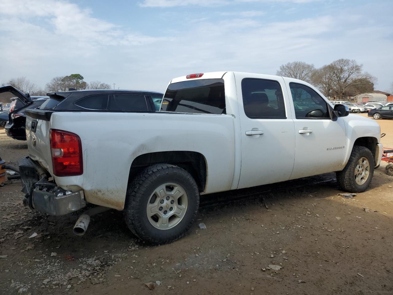 2008 Chevrolet Silverado - Image 3