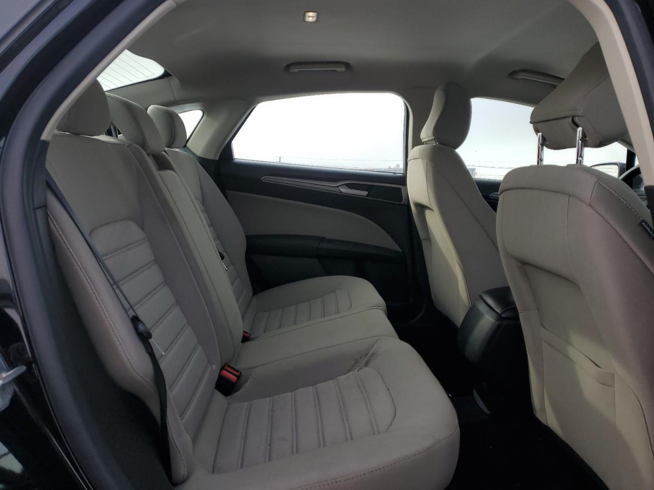 2020 Ford Fusion - Image 10